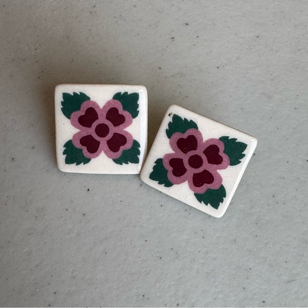 Vintage Floral‎ Square Earrings